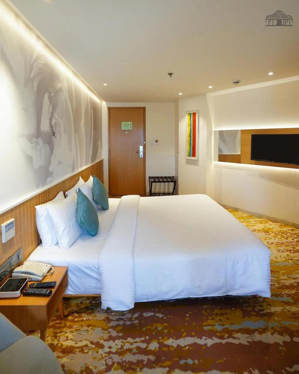 The Atlantiis Suite Varanasi Nr Vishwanath Temple photo