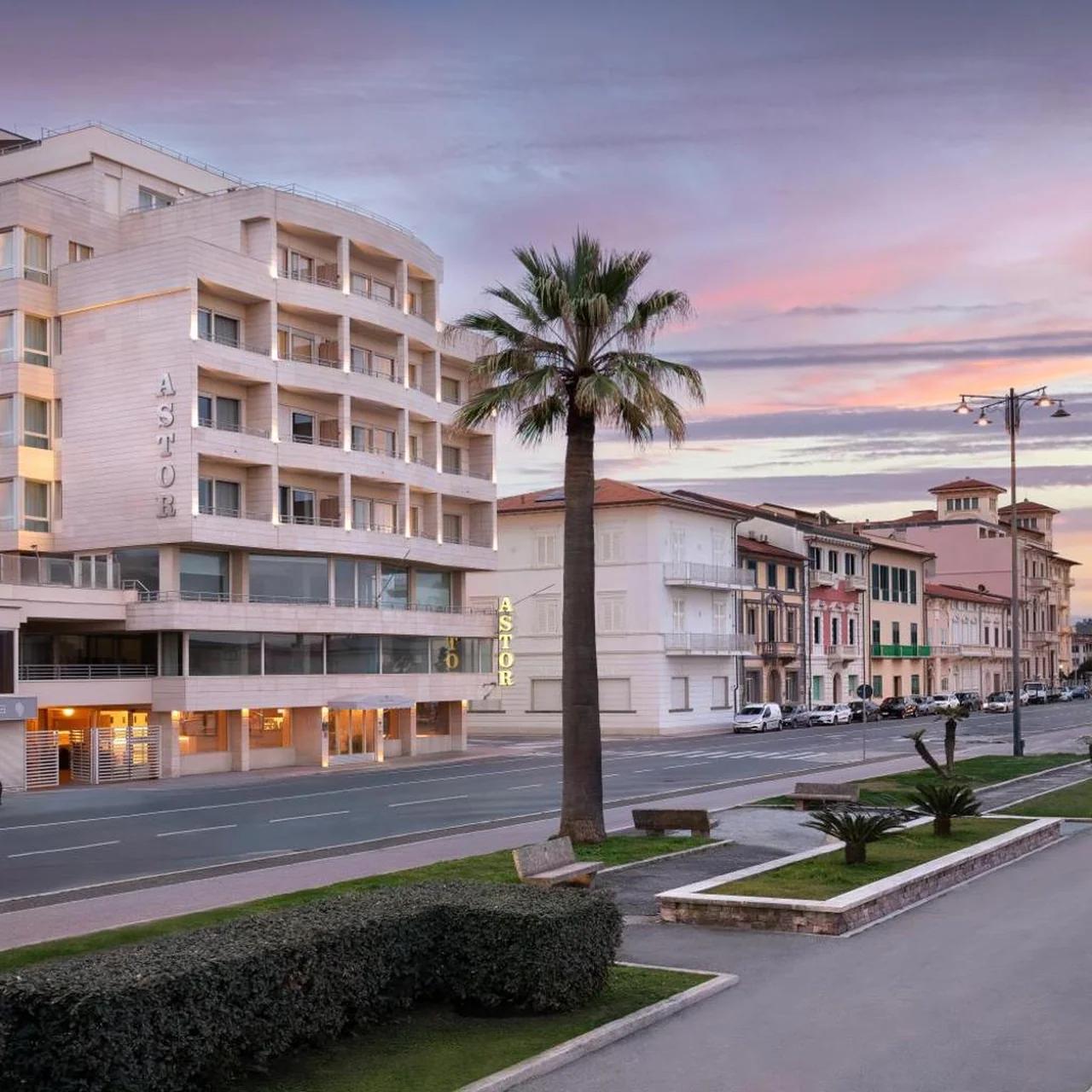 Hotel Sina Astor