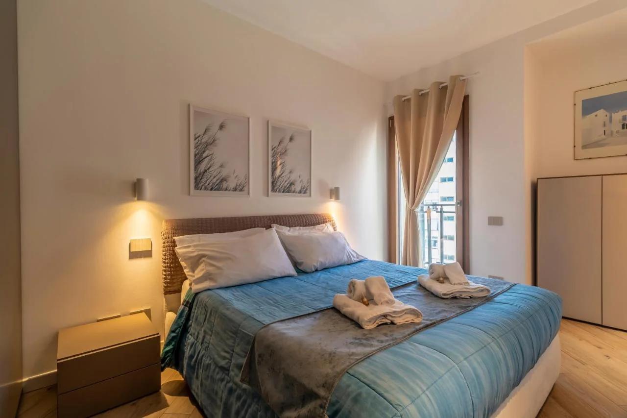 AureaLiving - Trastevere Suite with Rooftop & Gym, Your place in Rome