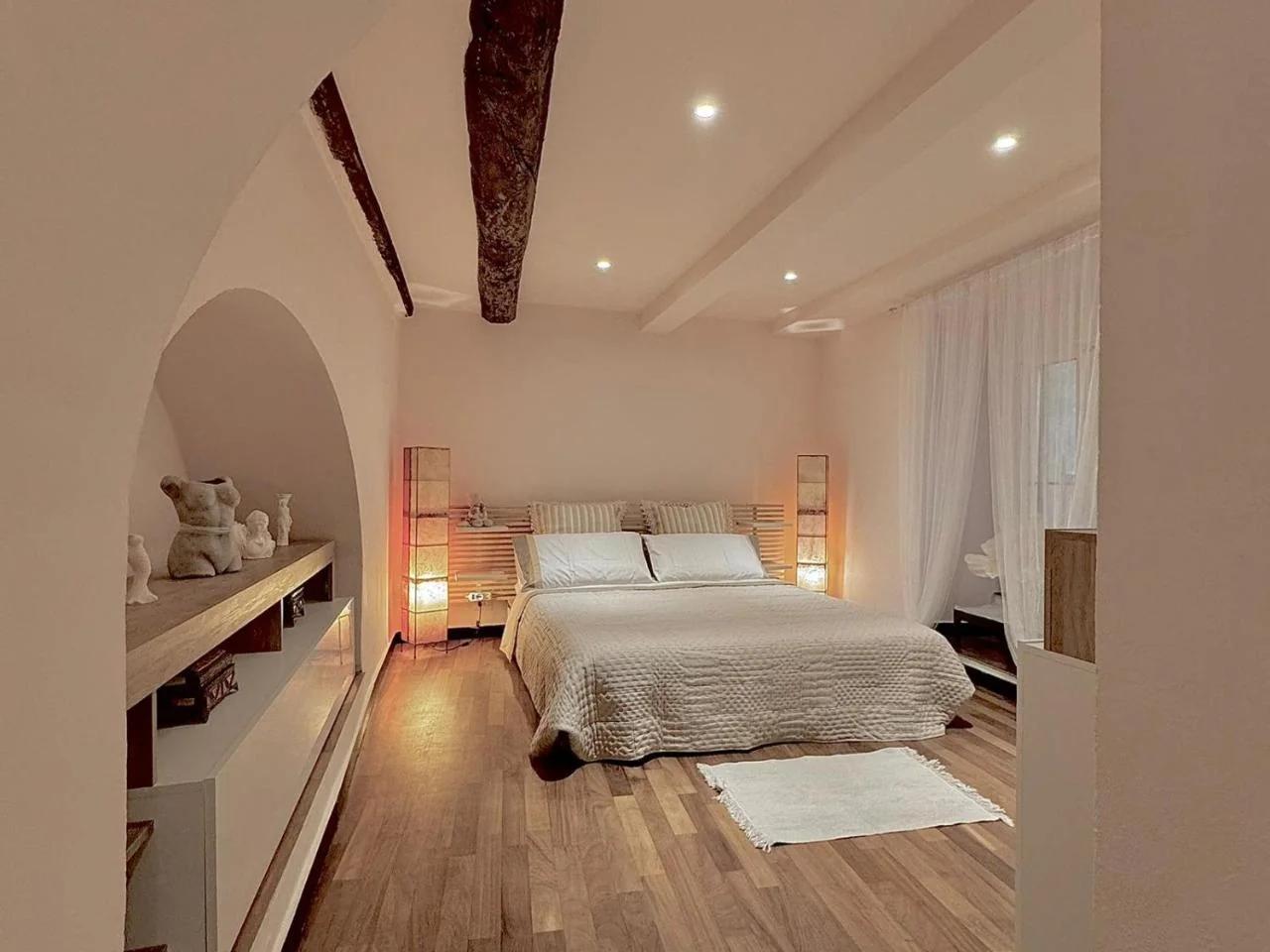 Caruggi Secret House - Romantic Loft in Centro Storico