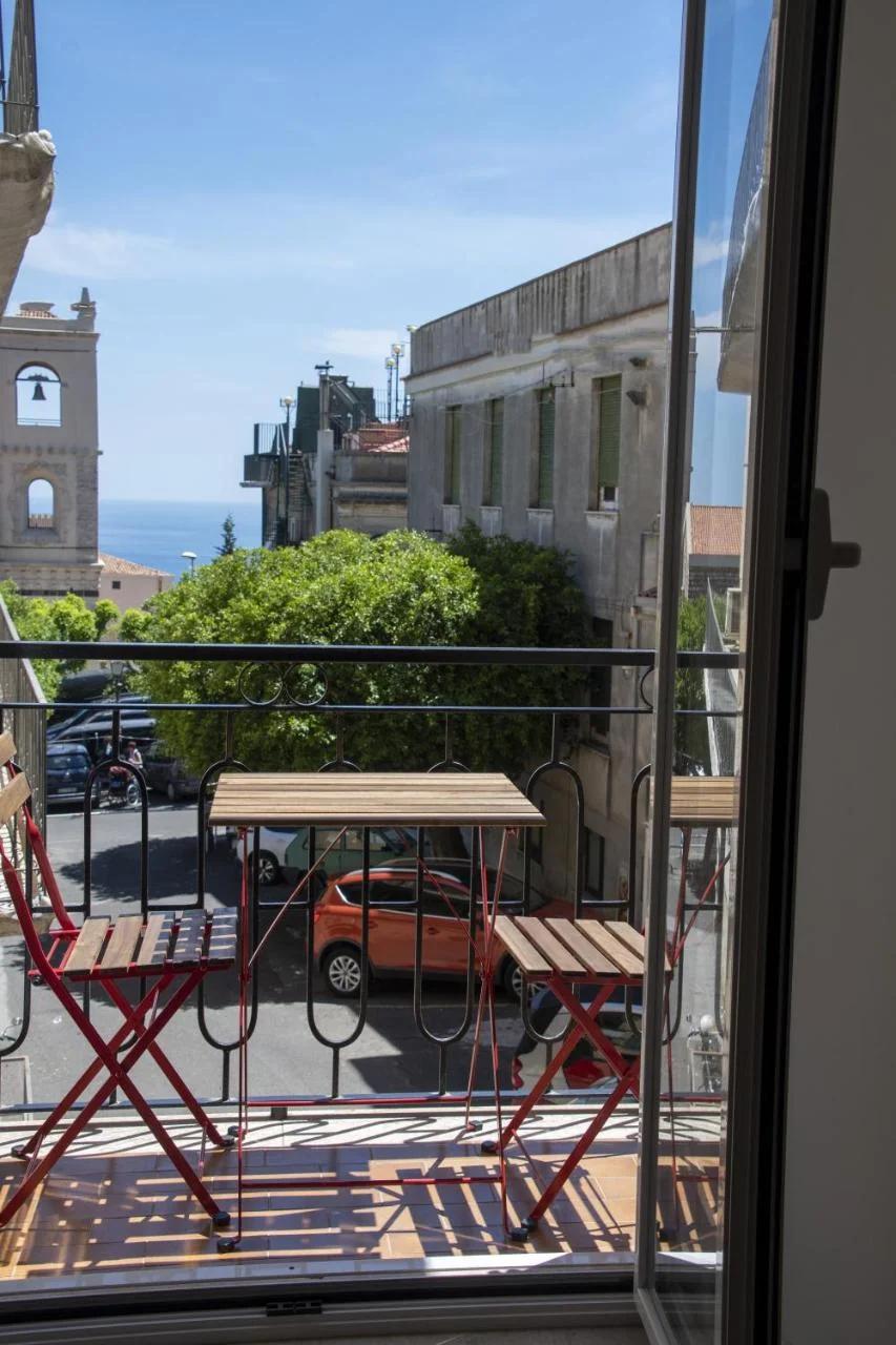 Castalia Apartments & Rooms Duomo Taormina foto