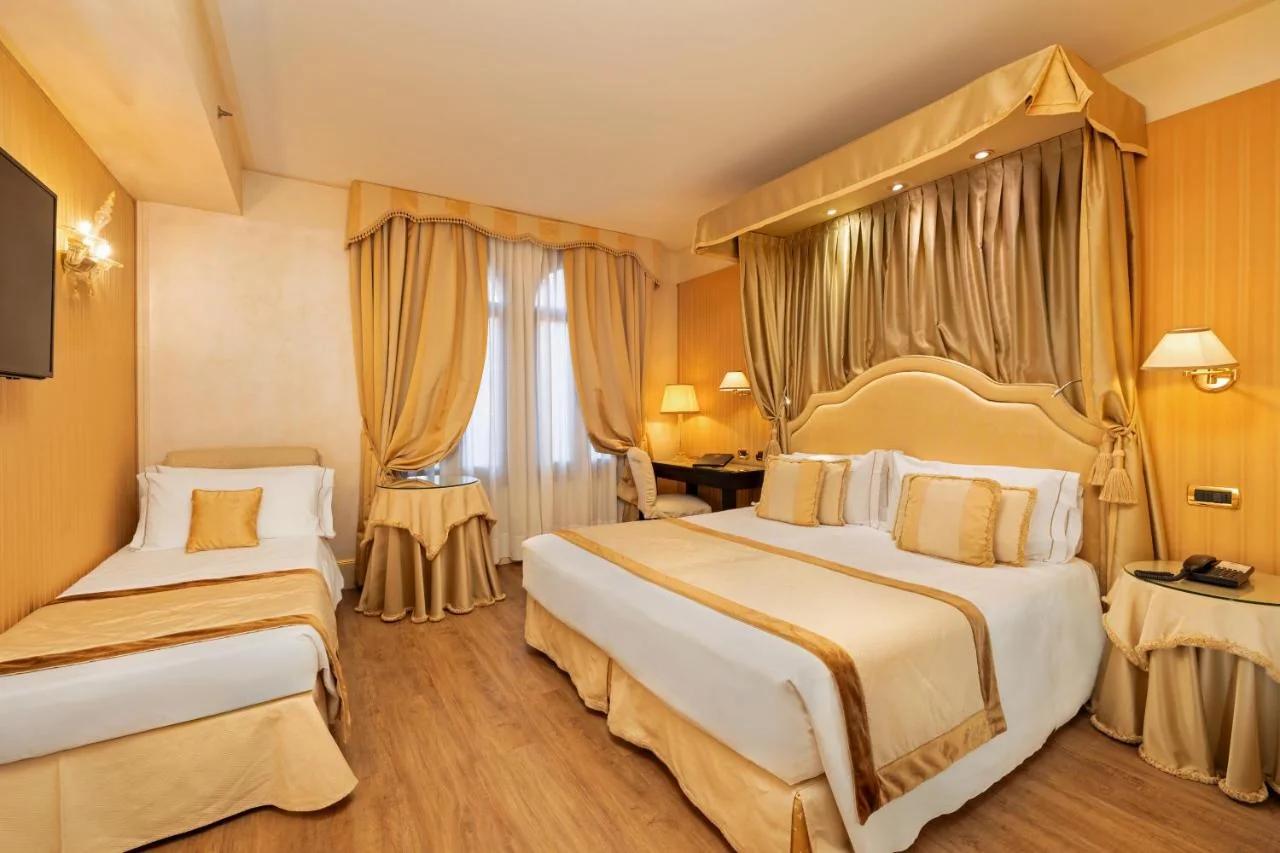 Hotel A La Commedia foto