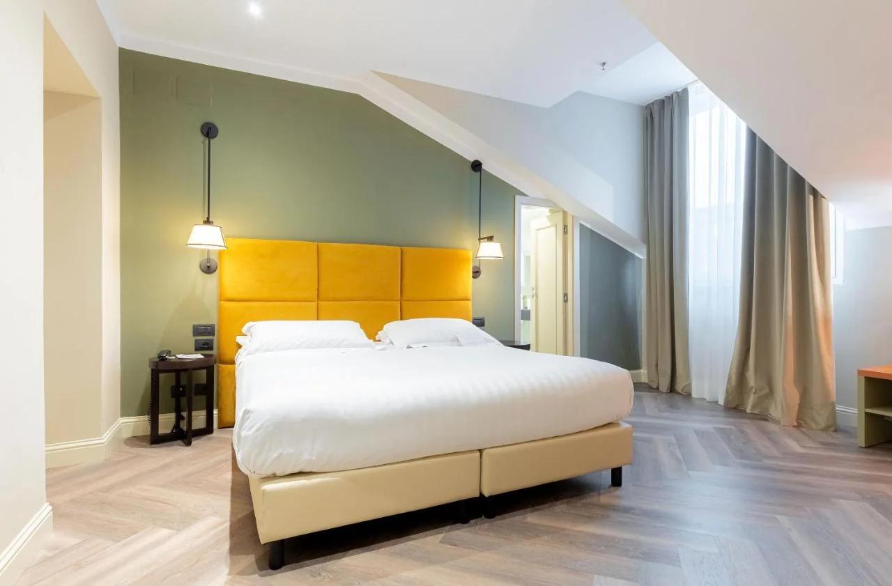 Hotel Astoria photo