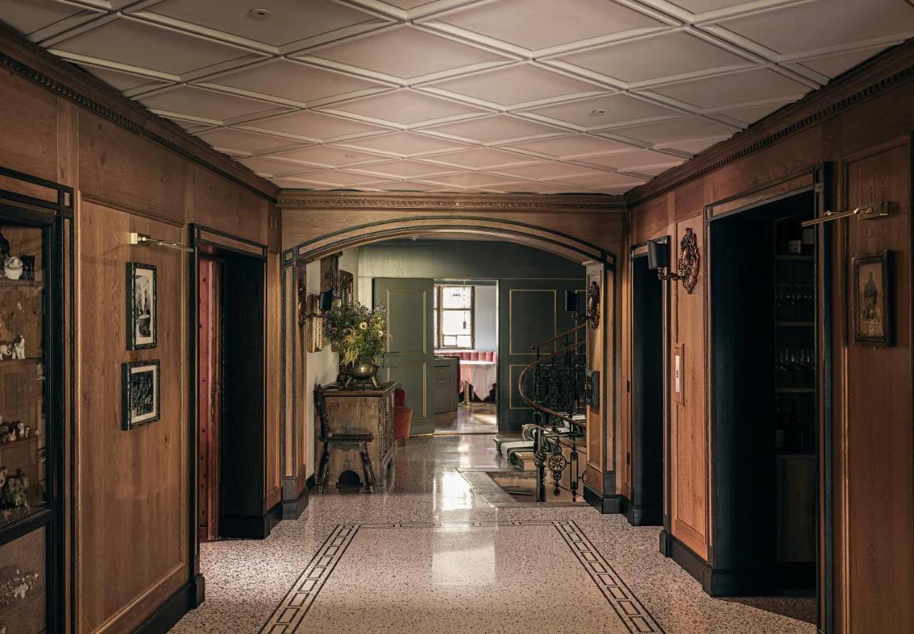 Hotel Elephant photo