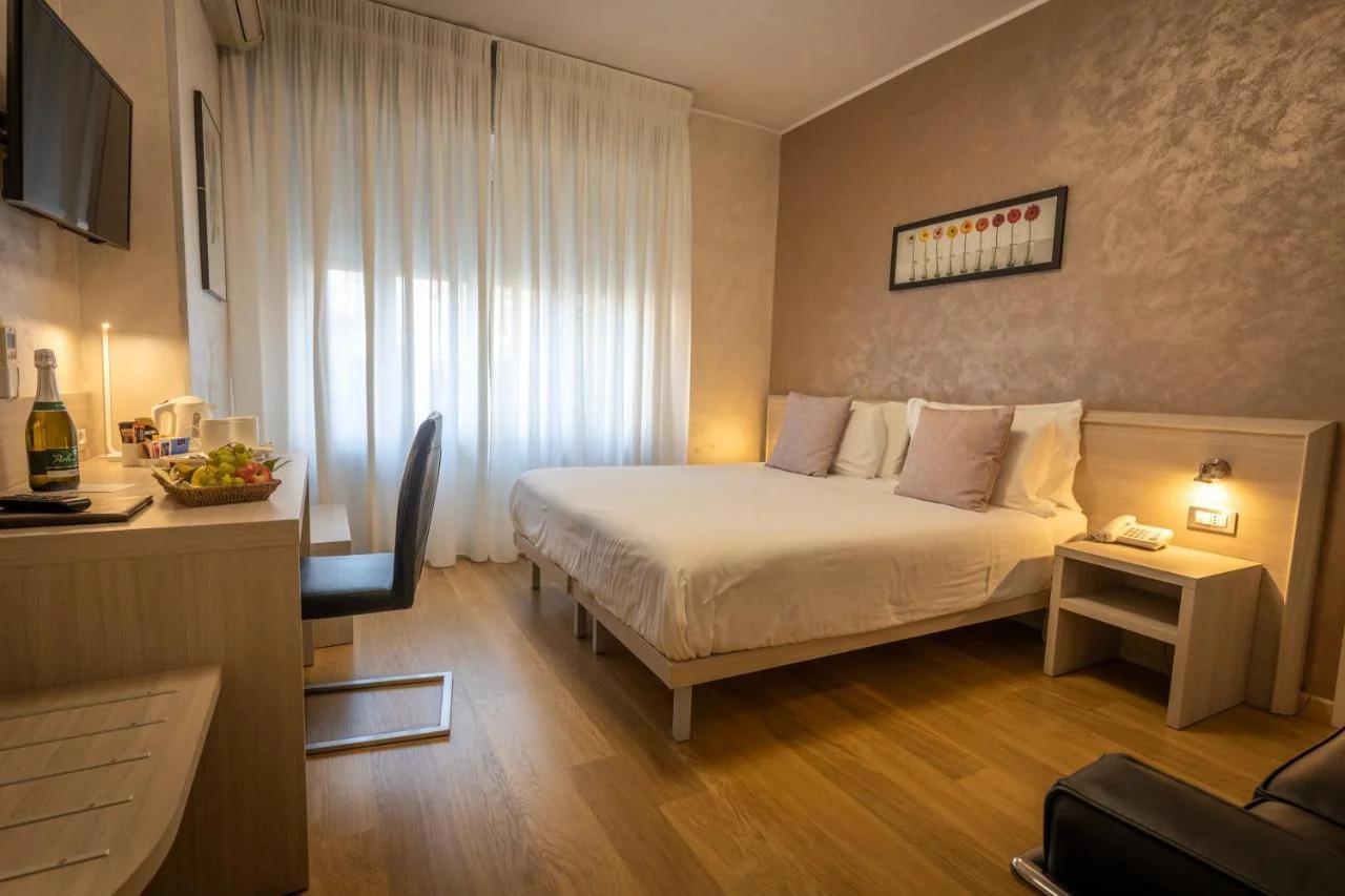 Hotel Lis photo