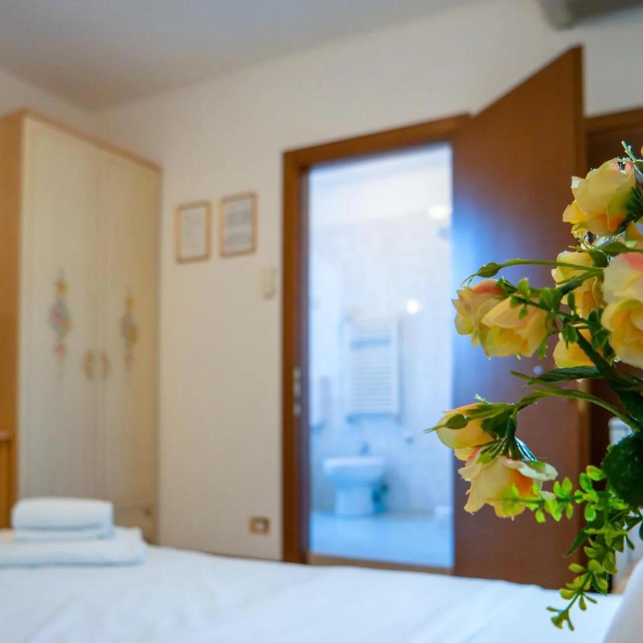 Hotel New Aurora Venice photo