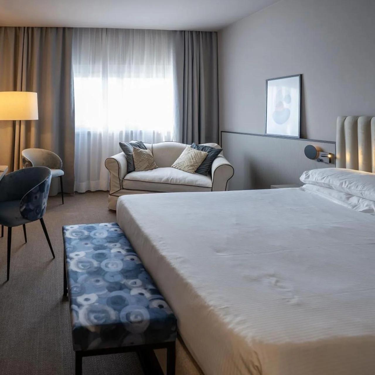 BV Hotel Oly photo