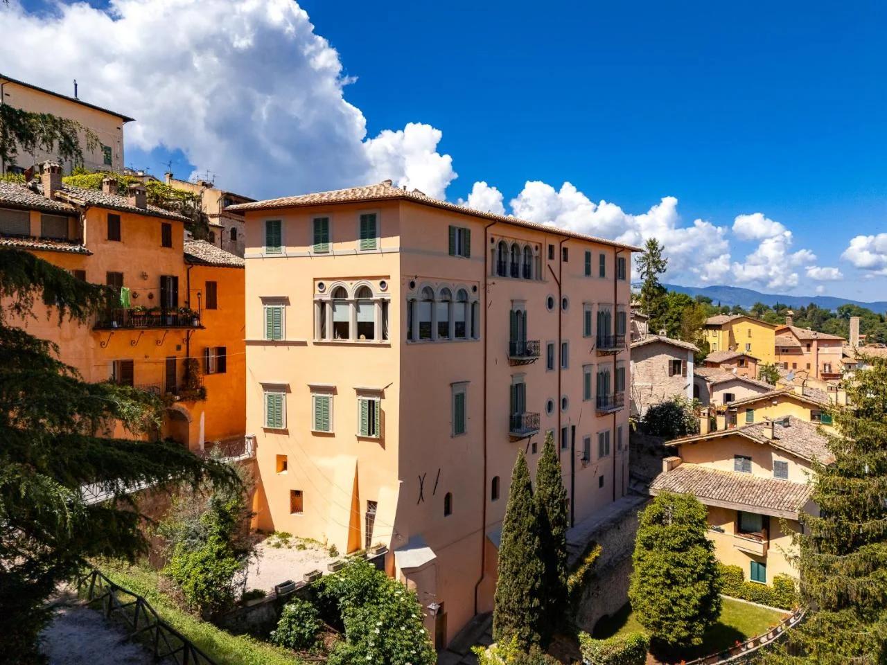 Palazzo Dragoni foto