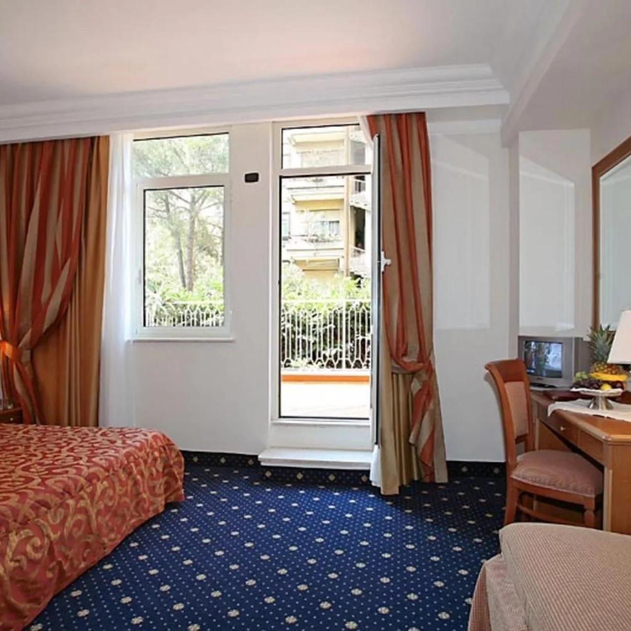 Pinewood Hotel Rome foto