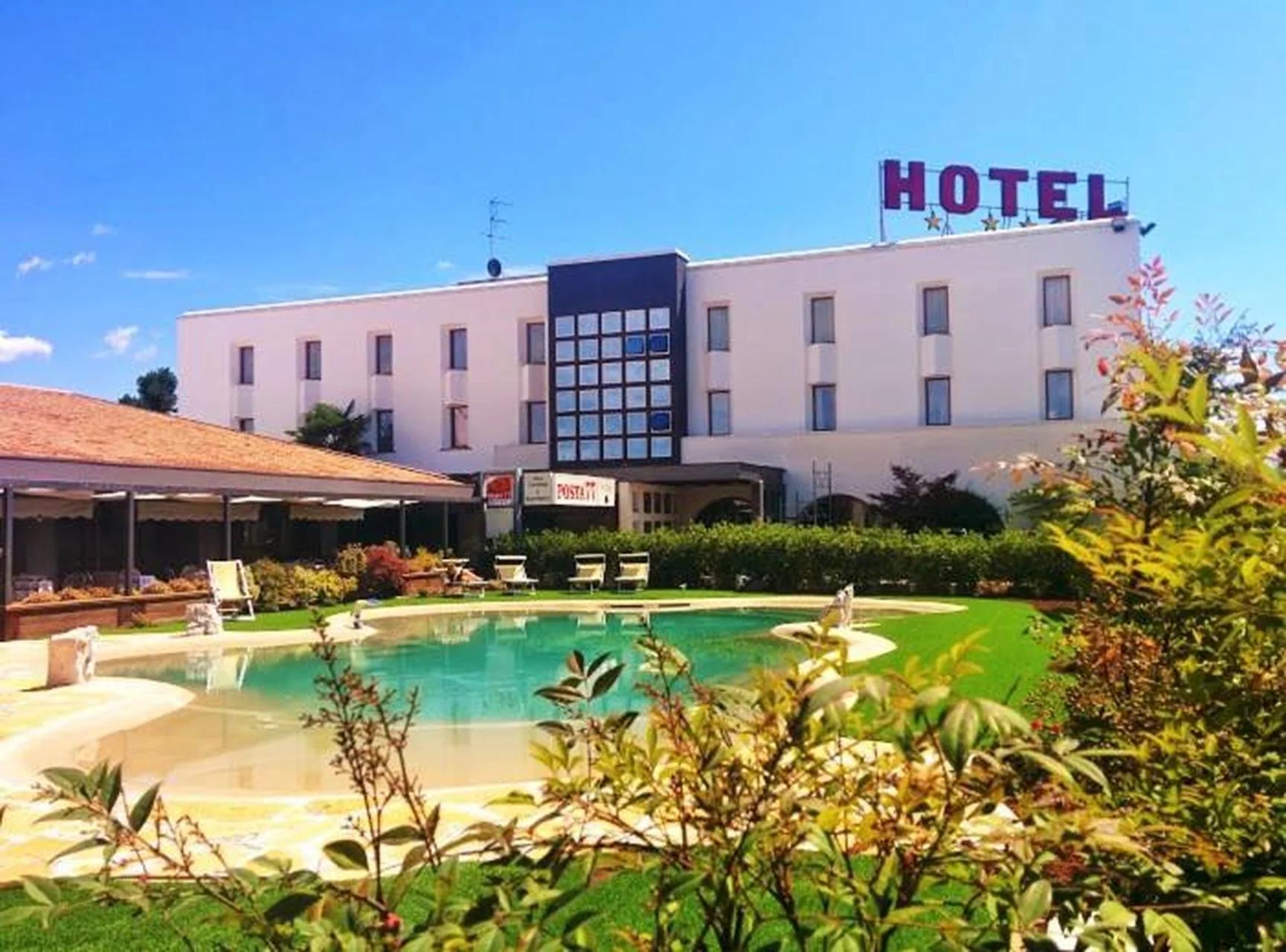Hotel Posta 77 foto