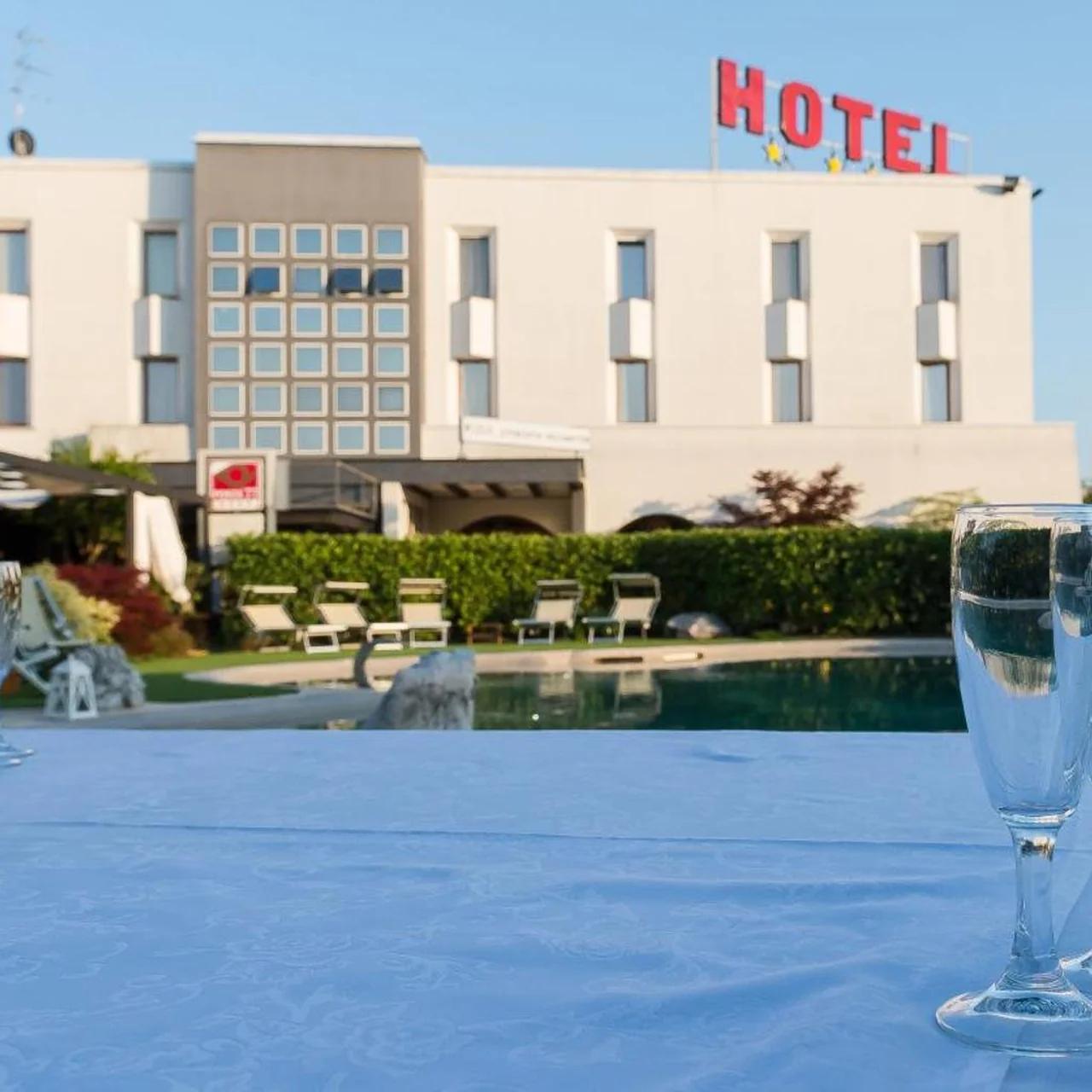 Hotel Posta 77 foto