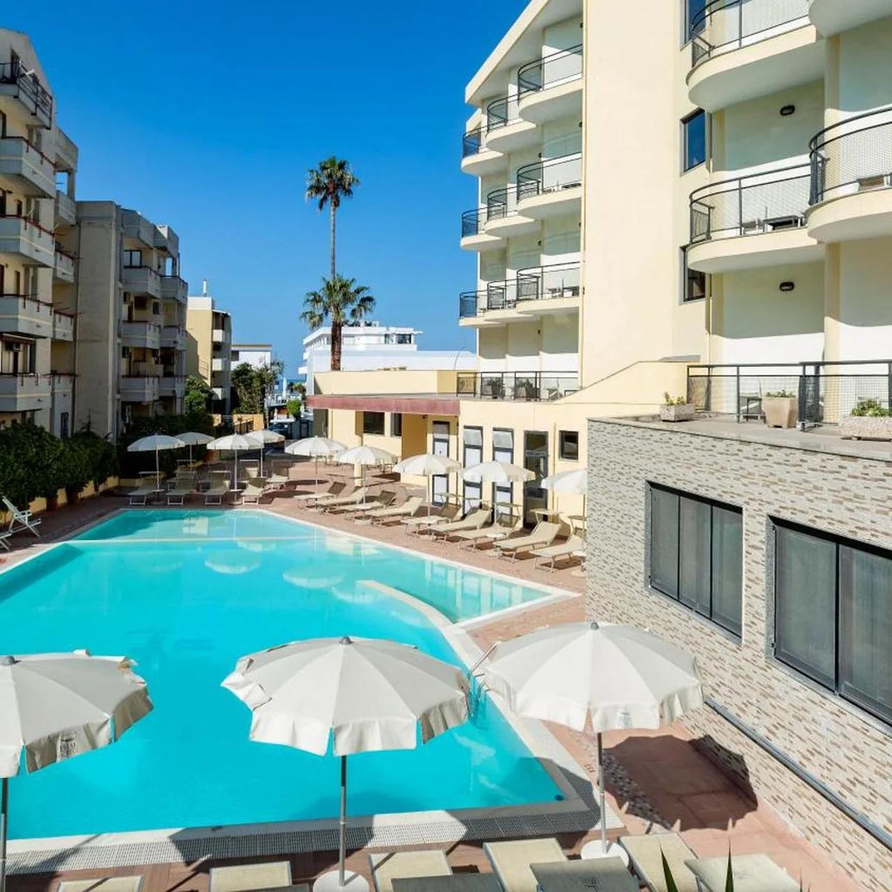 Rina Hotel foto