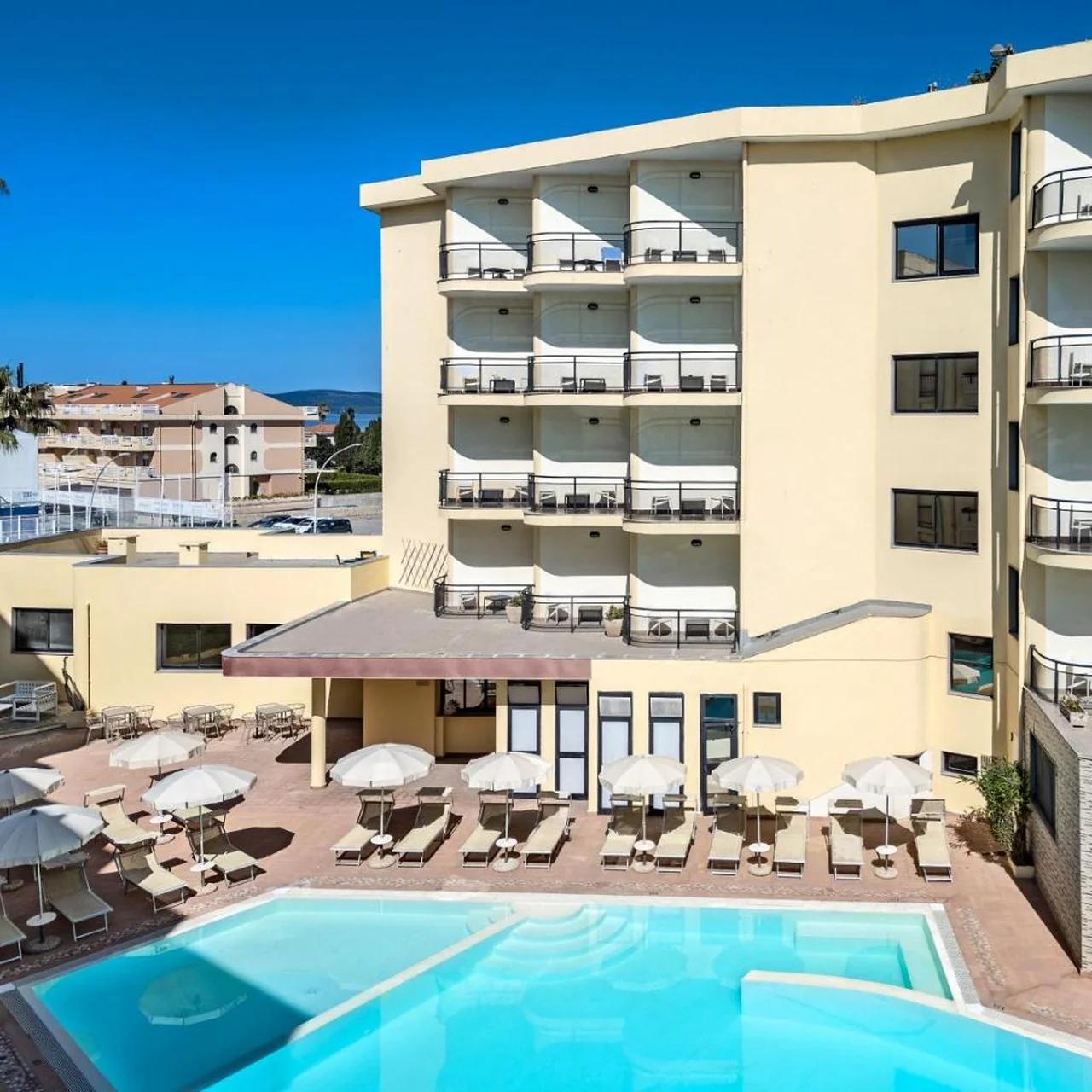 Rina Hotel foto