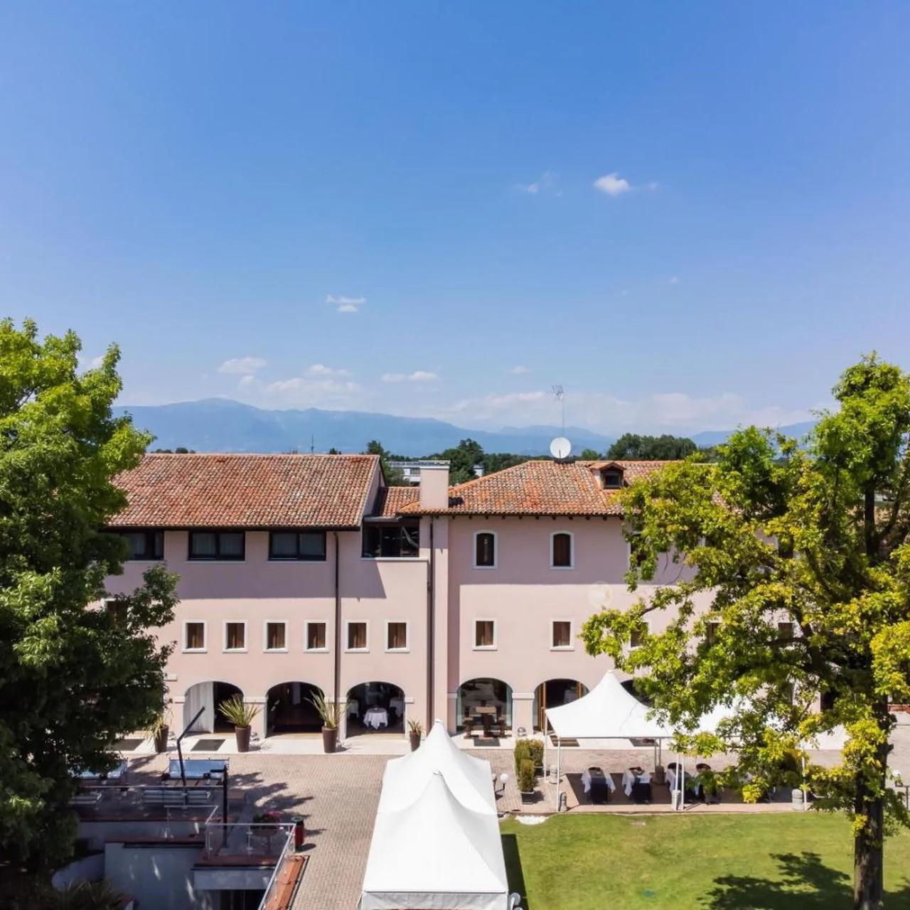 Hotel Ristorante Fior photo