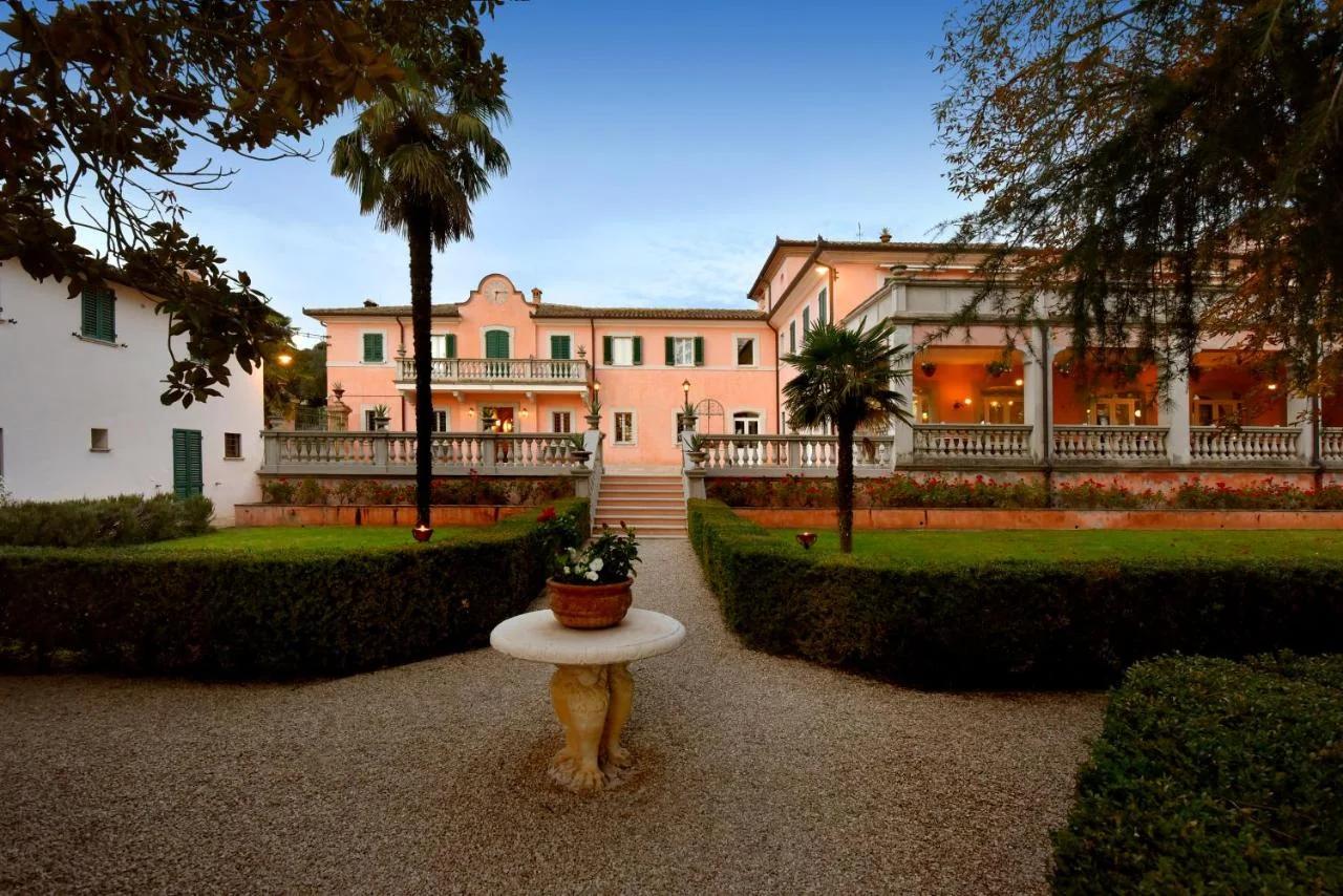 Villa Santa Barbara foto