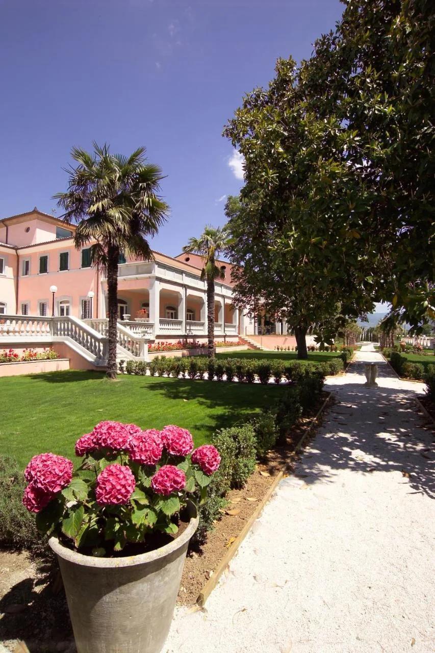 Villa Santa Barbara foto