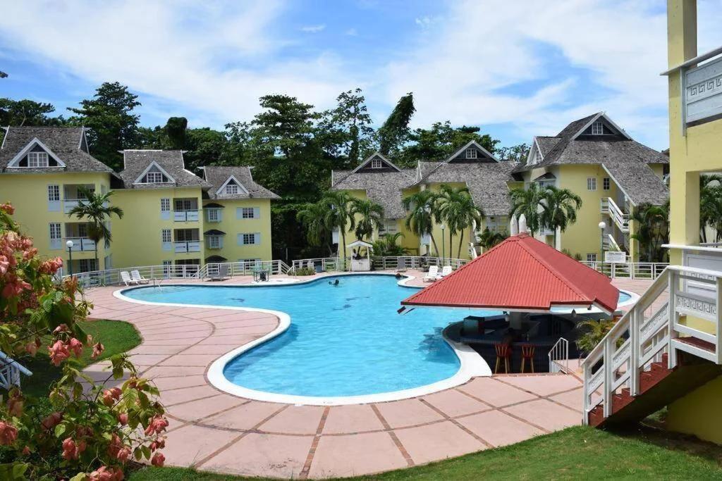 1 bedroom Penthouse Suite 63 at Mystic Ridge Resort photo