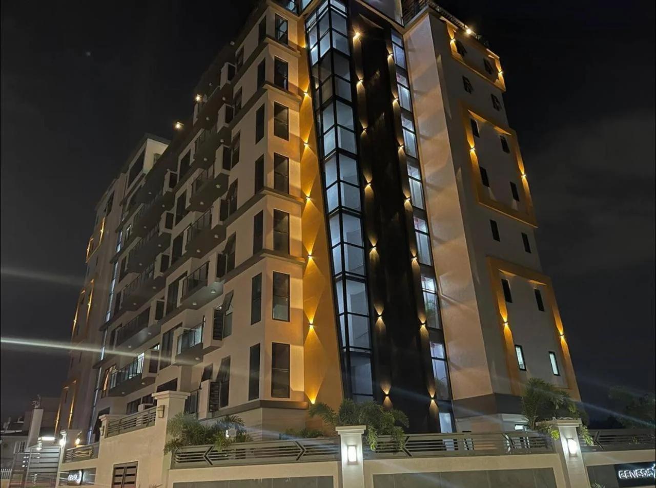 2BR Condo with Rooftop Pool - G28 photo