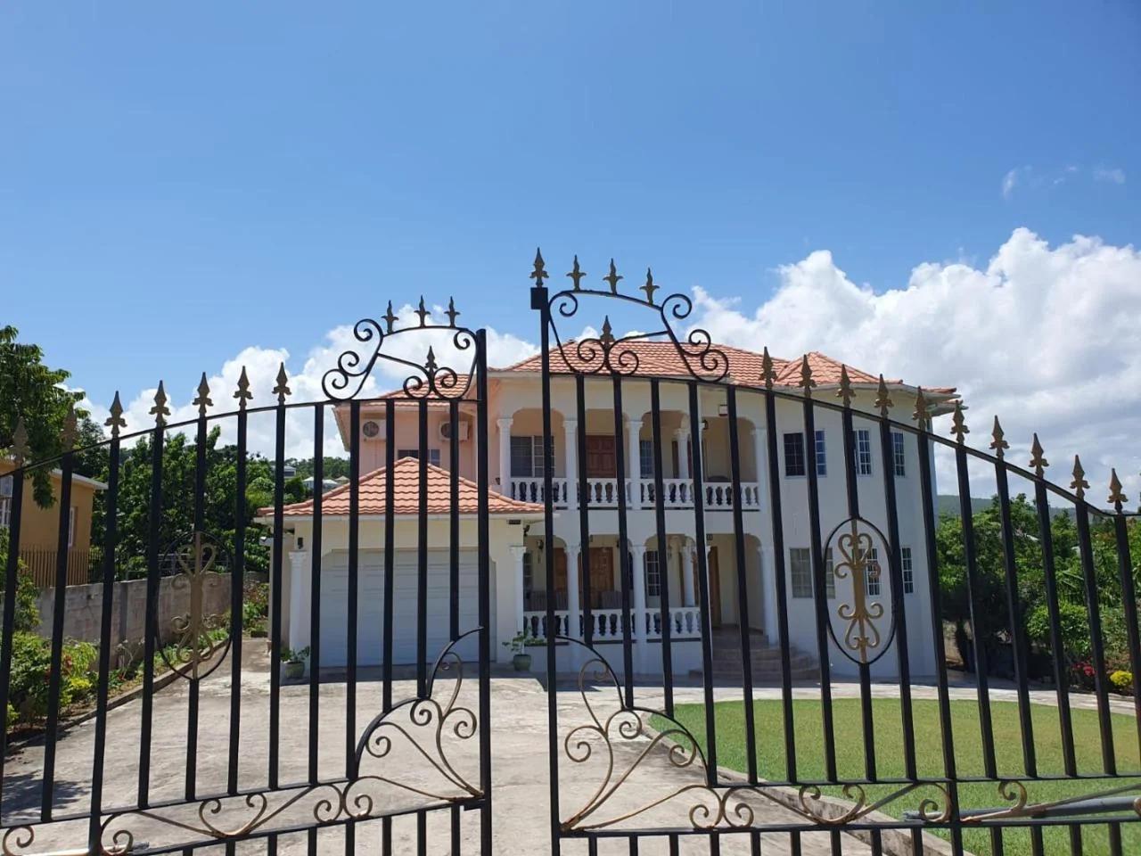 Rosewood Villa