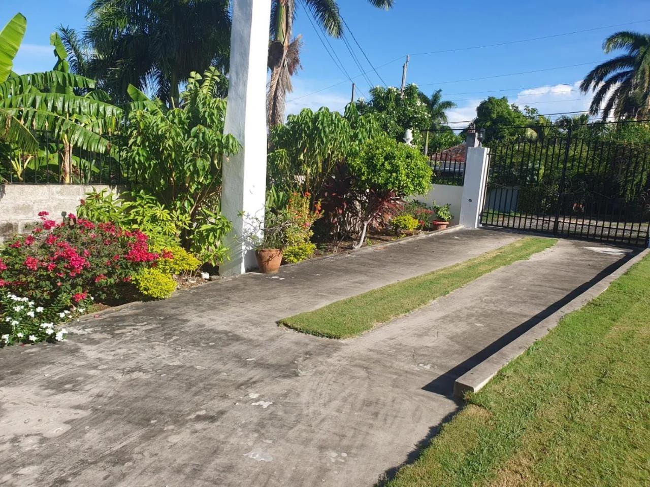 Rosewood Villa photo