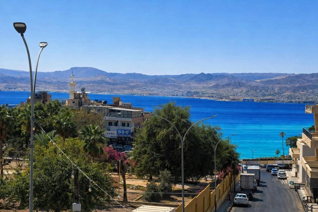 Nice Apartment with Sea View photo