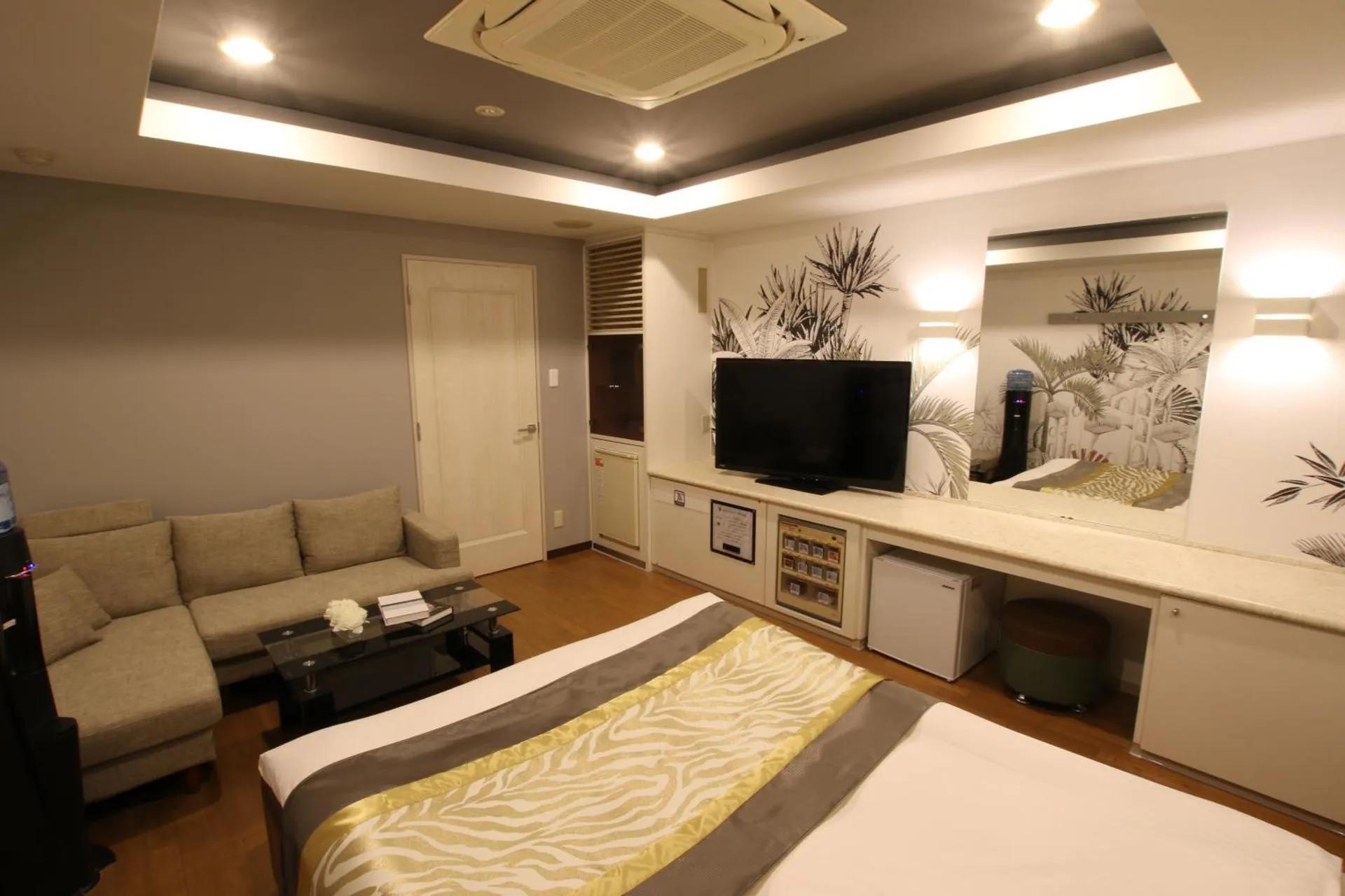 HOTEL K-WAVE Adult Only