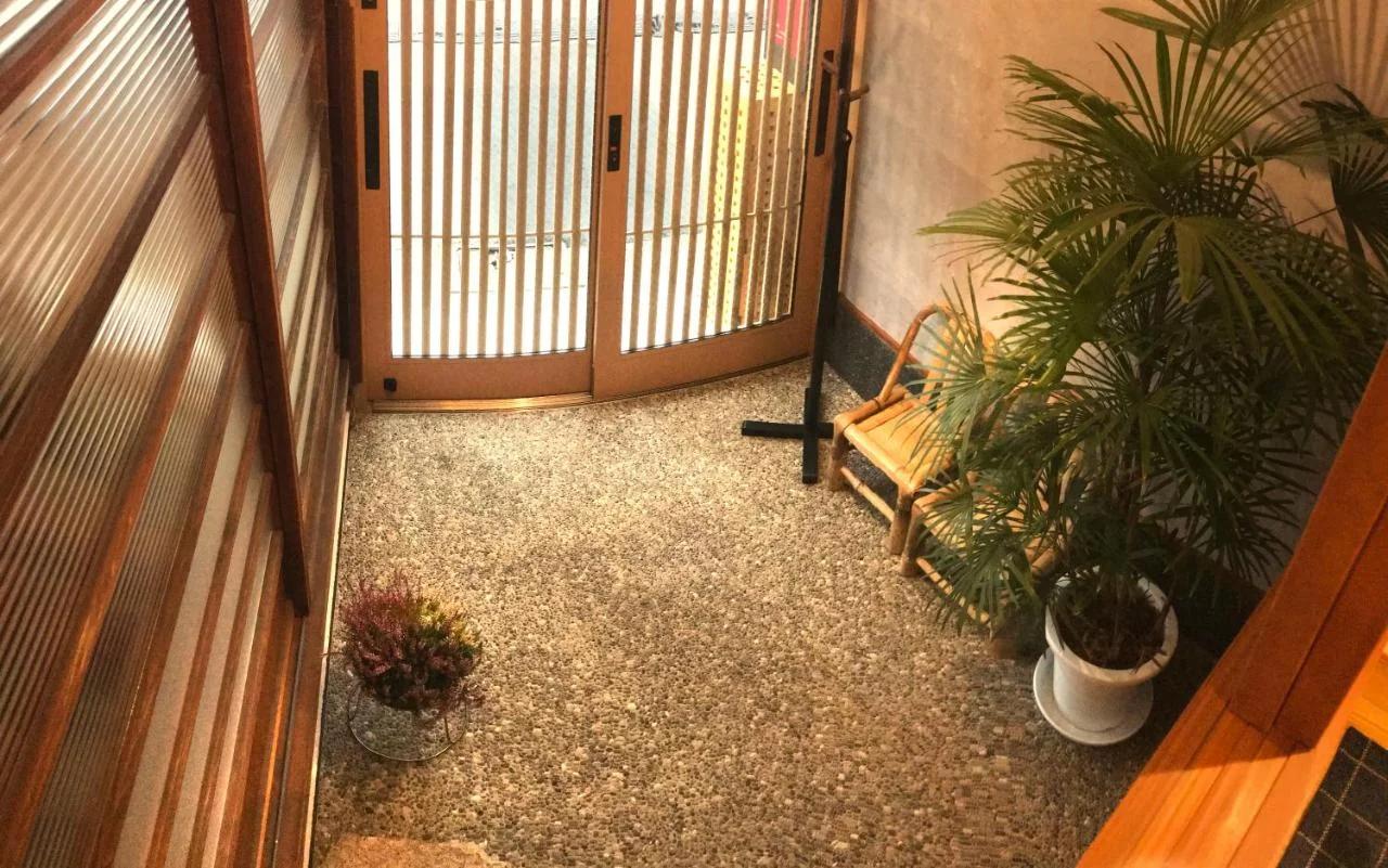 NAOUMI HOUSE photo
