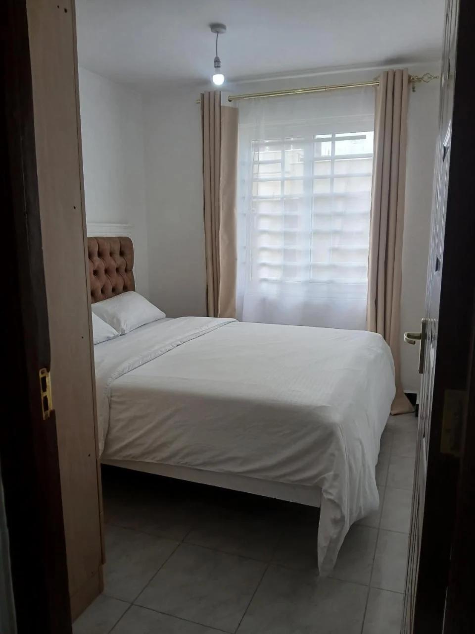 King sapphire one bedroom apartment photo