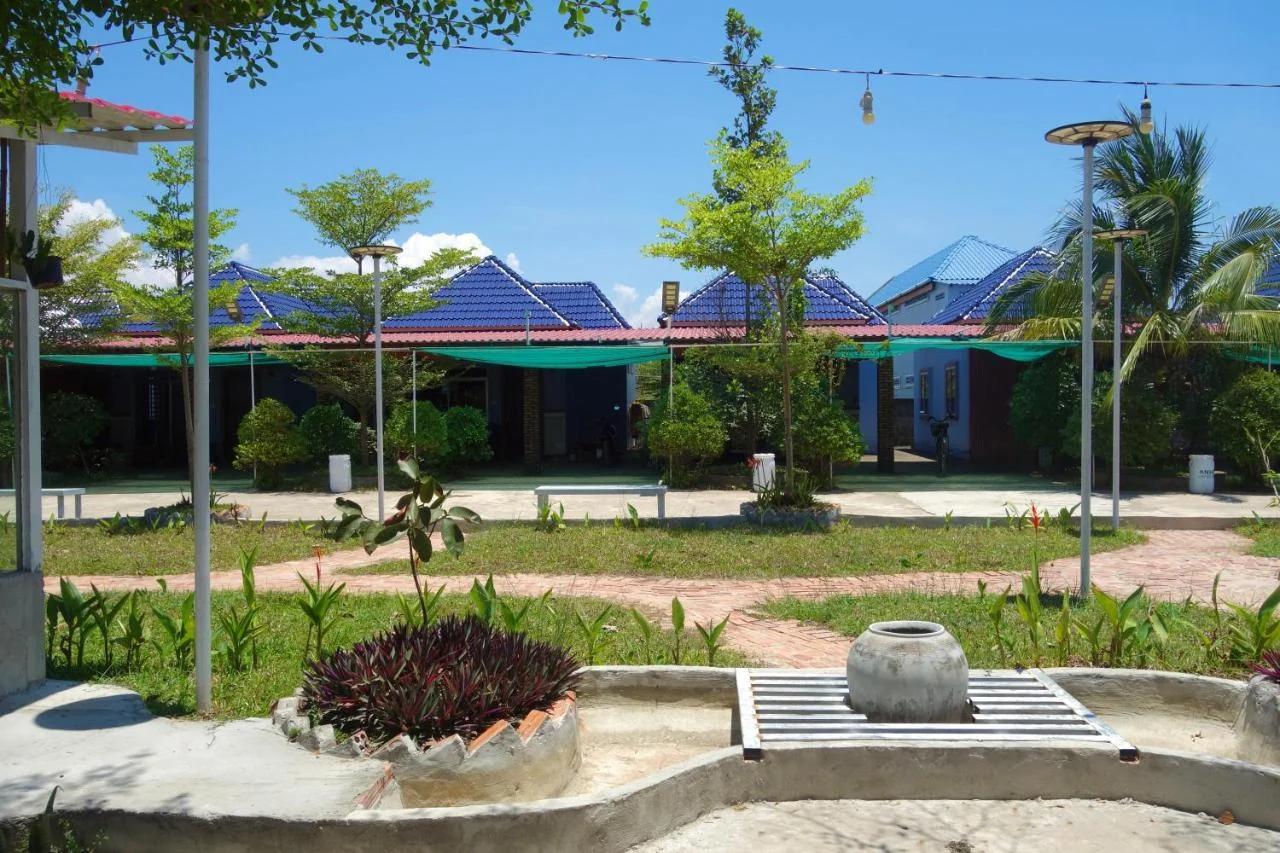 AHHA Bungalow Kampot photo
