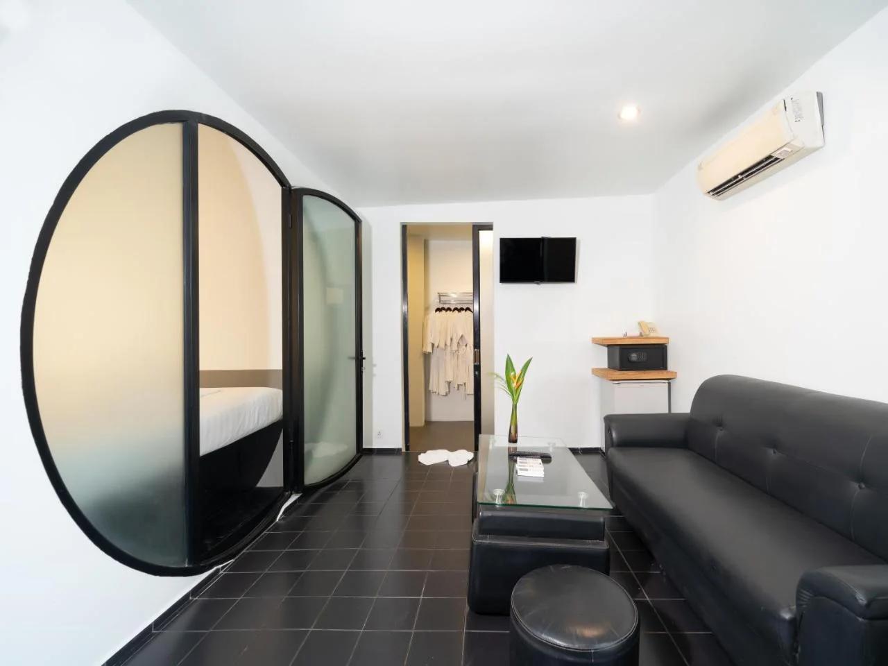 Compact Design- Eco-Family-friendly 3-Bedroom Unique Villa-Siem Reap Angkor photo