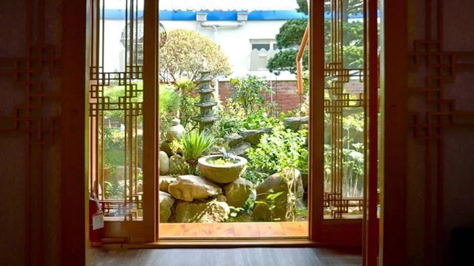 Beautiful Garden Fine Day House foto