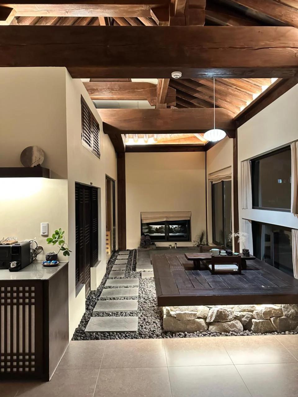 Stay Musso - Traditional Hanok with Private Jacuzzi