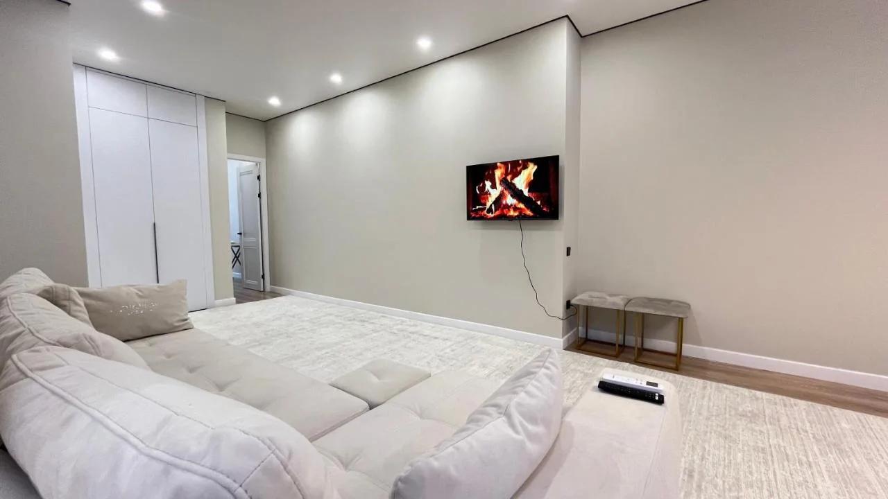 Luxe Apartment в Водно Зелёном Бульваре photo