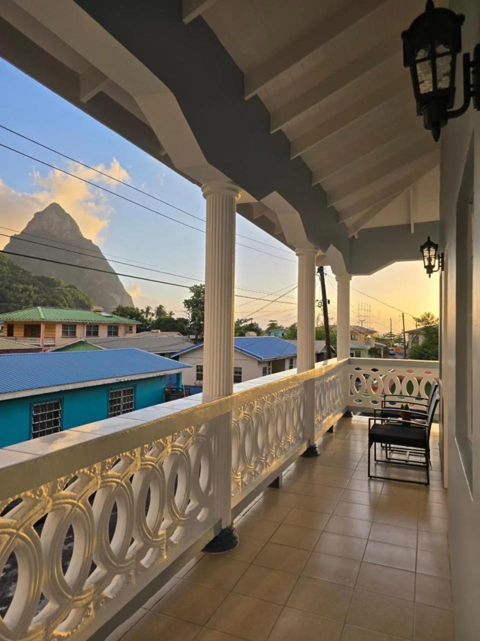 Upstairs Apartment with Piton View in Soufriere photo