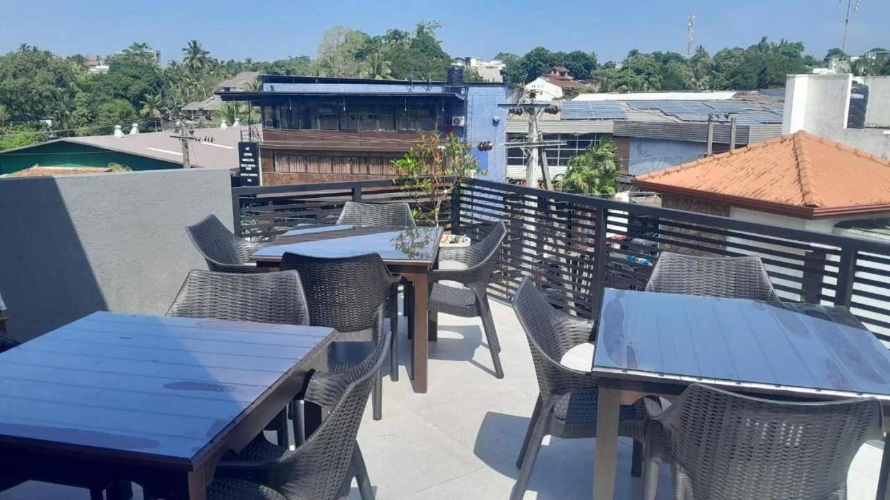 CrossWay Inn Thalawathugoda photo