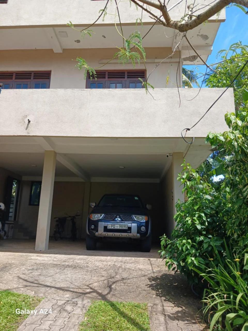 Dams Place photo