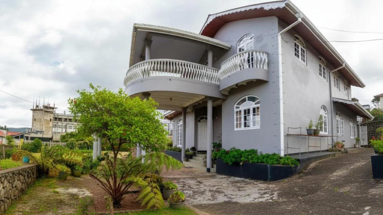 Grand Trillium Villa Lake View & Garden Retreat Family Friendly Stay, a modern and peaceful escape in the beautiful surroundings of Nuwara Eliya photo