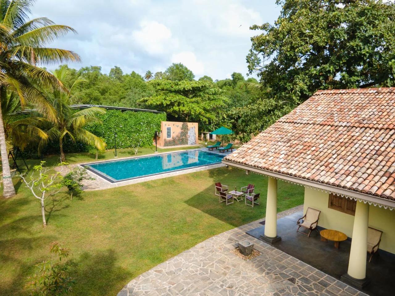 Green Hideaway - Villa with Private Pool, 8 mins to Galle Fort photo