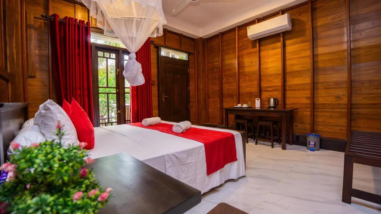 Shady mango villa photo