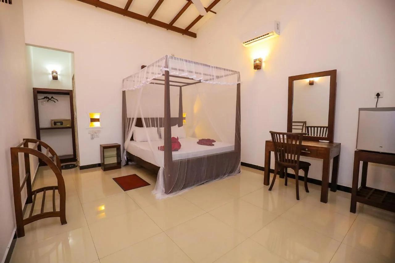Tinara River Inn, Weligama photo