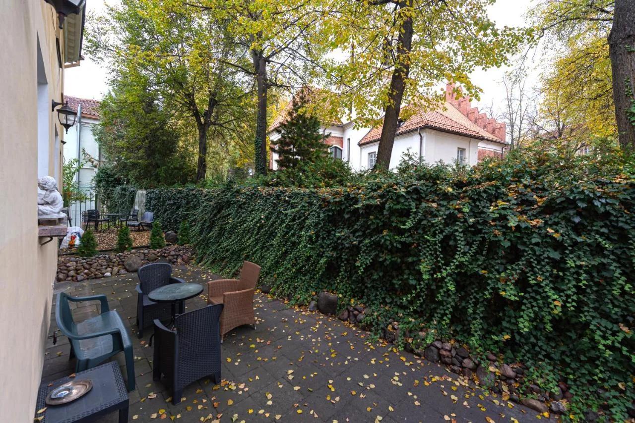 Elegant Old Town Apartment with Terrace & Parking photo