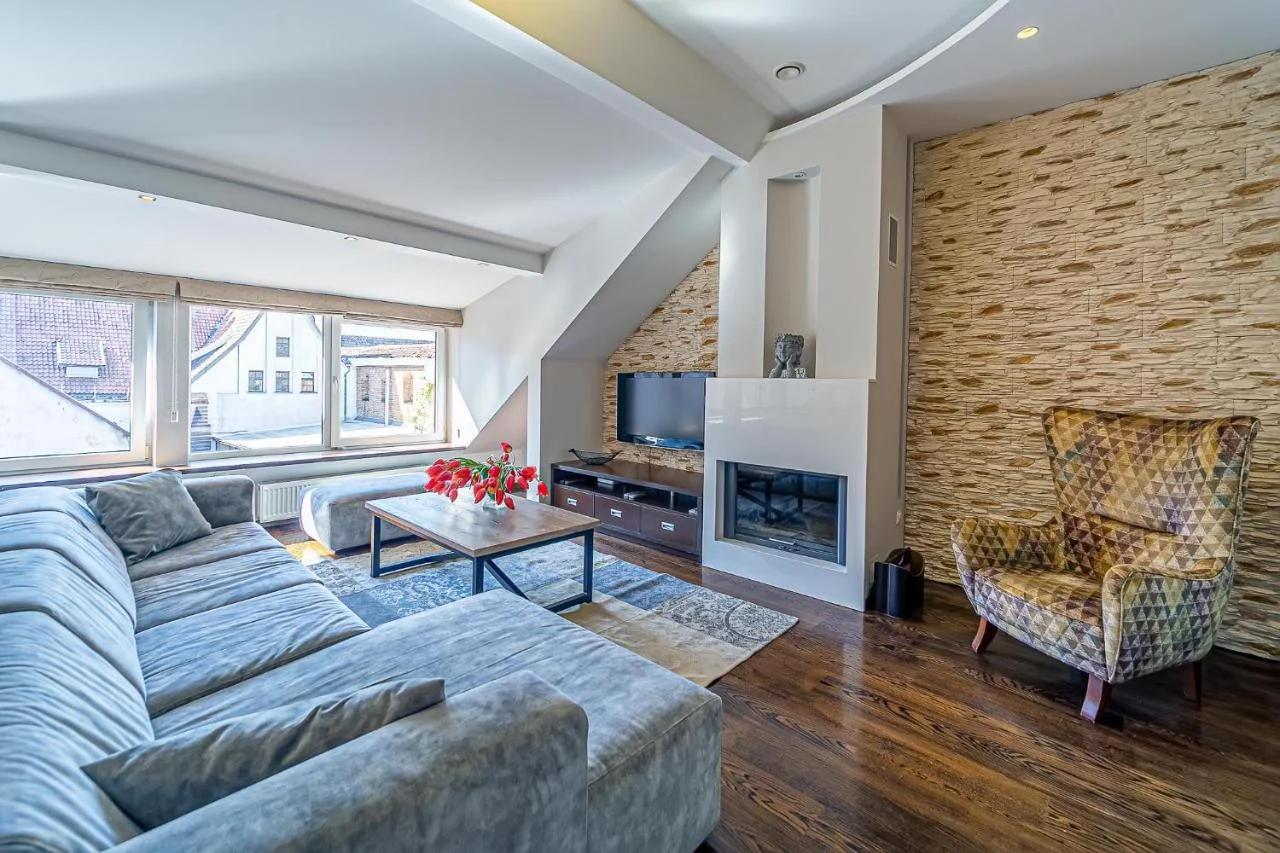 Grand Apt with air conditioning photo