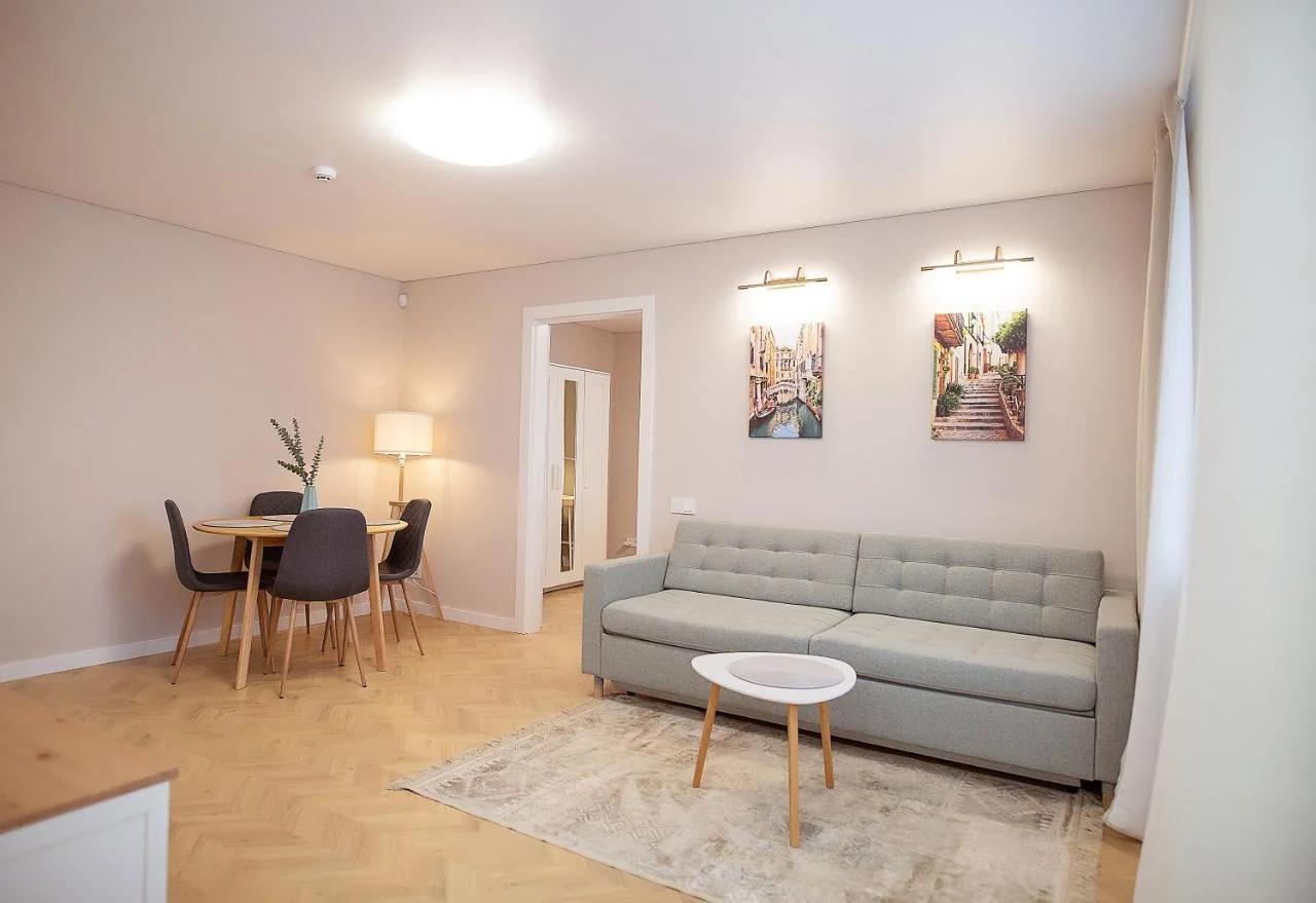 Šviesus ir jaukus butas Šiaulių centre puiki vieta poilsiui #2