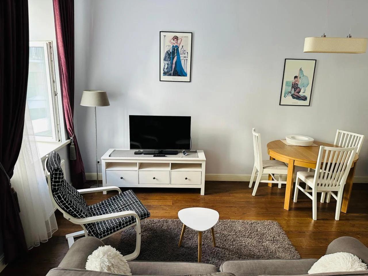 Vilnius street apartment photo