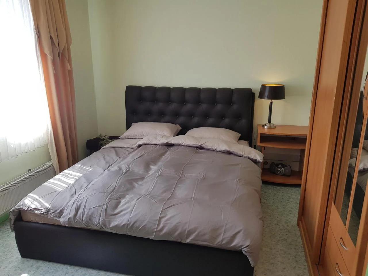 2-room apartment in the house with the SEPARATE ENTRANCE & FREE parking foto