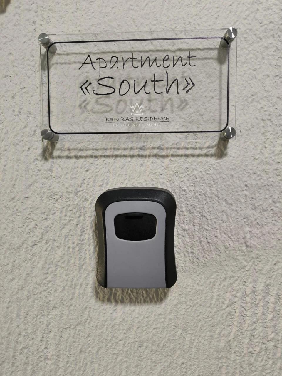 BRIVIBAS RESIDENCE - SOUTH / NORTH, free PRIVAT parking, free WIFI, self check-in foto