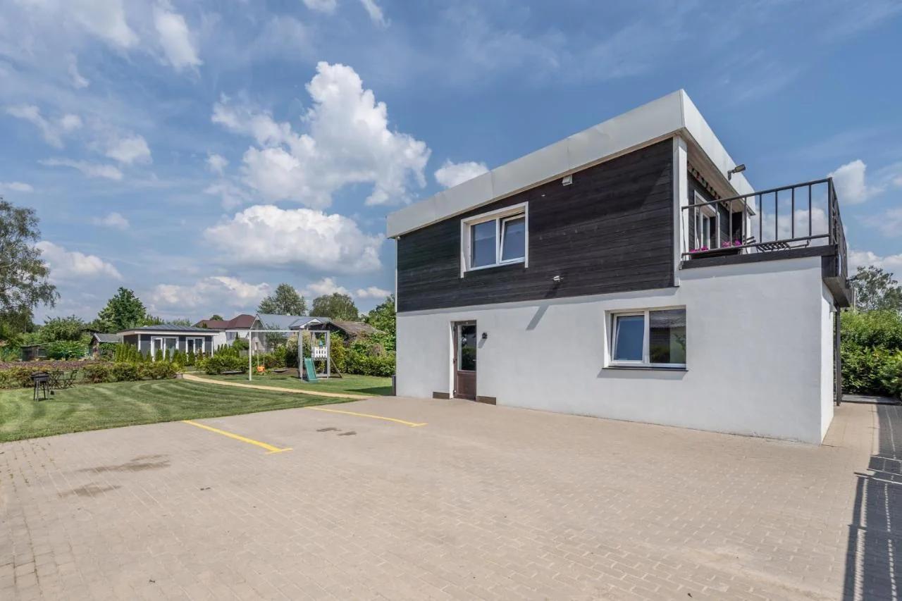Family Garden Apartments with Free Private Parking & Playground foto