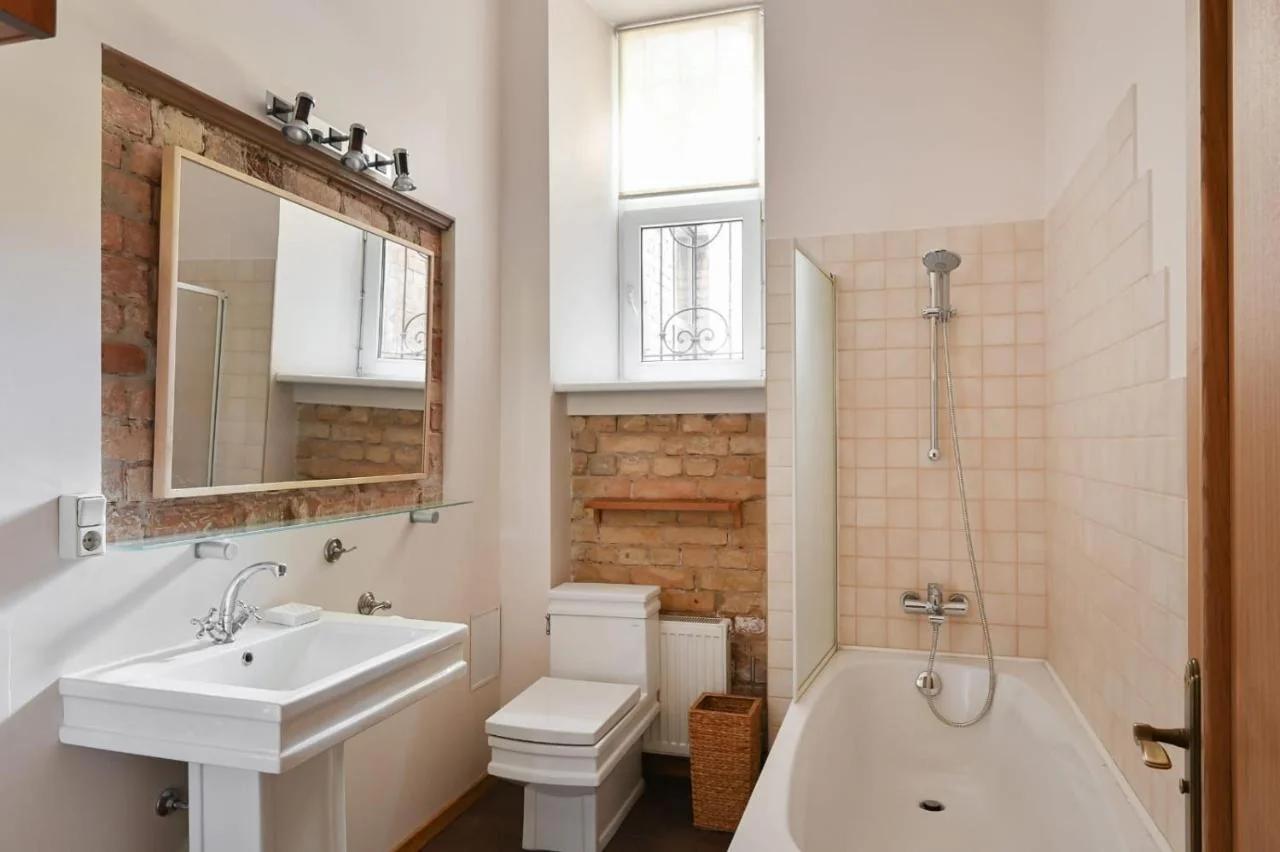 Spacious 82 m2 2 bedroom Flat and Roof Terrace in the Heart of Riga photo