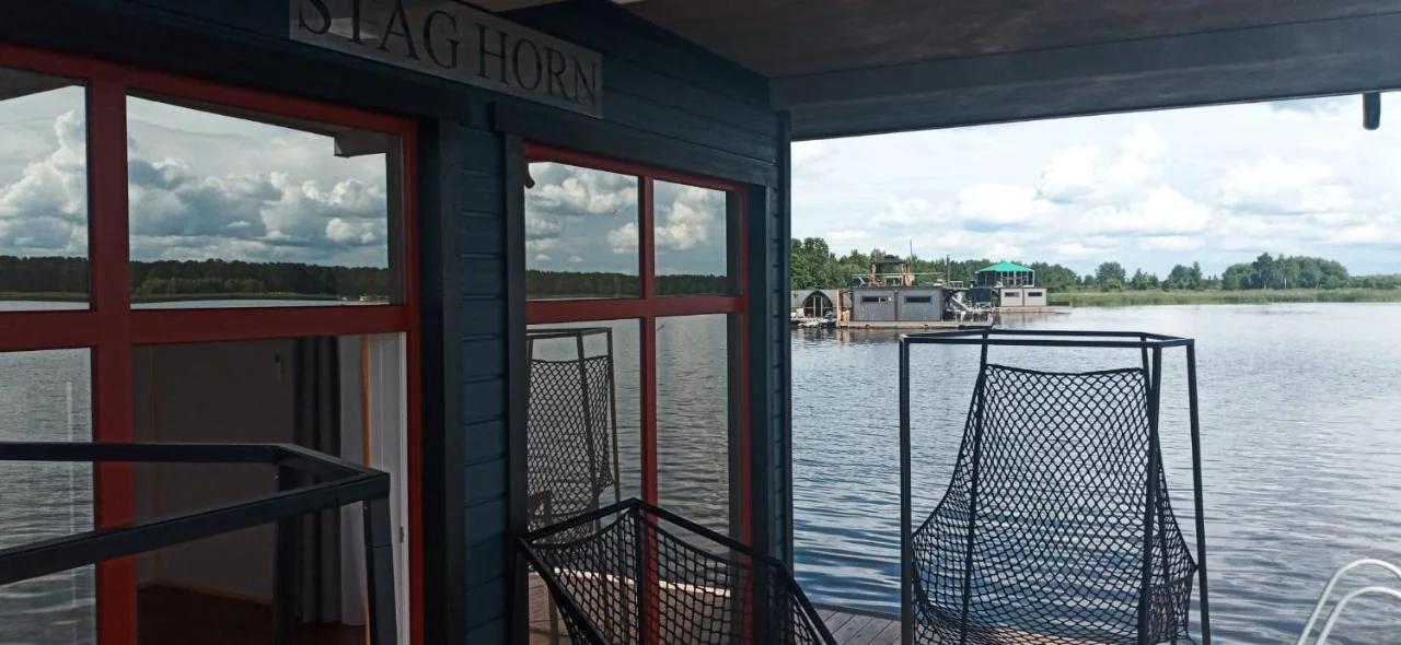 StagHorn floating river house photo