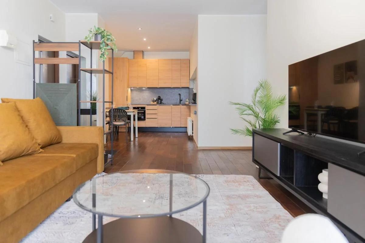 Stylish 1BR in Old Town Newly Renovated 2026 photo